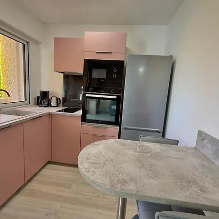 Chemin Du Puy - For 2 People - Parking - Wifi -swimming Pool Апартаменти